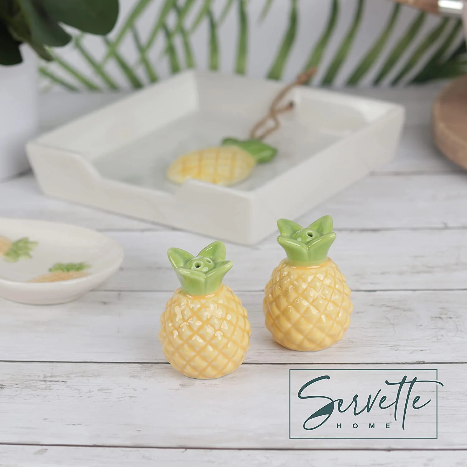 Ceramic Pineapple Novelty Salt & Pepper Shakers - Image 3