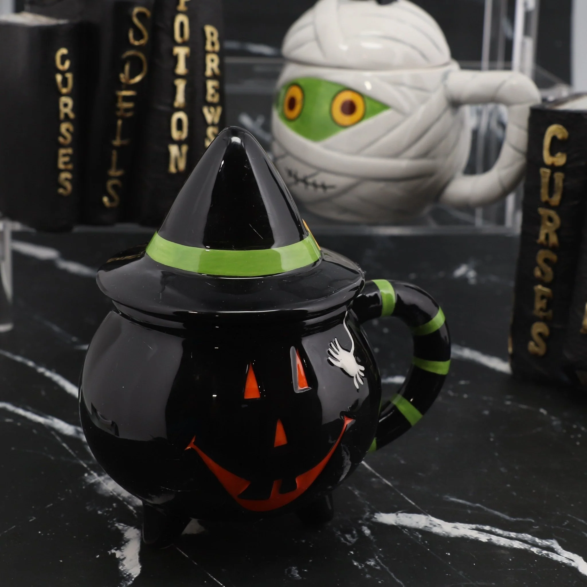 Halloween Couldren Soup Mug with Hat Lid - Image 3