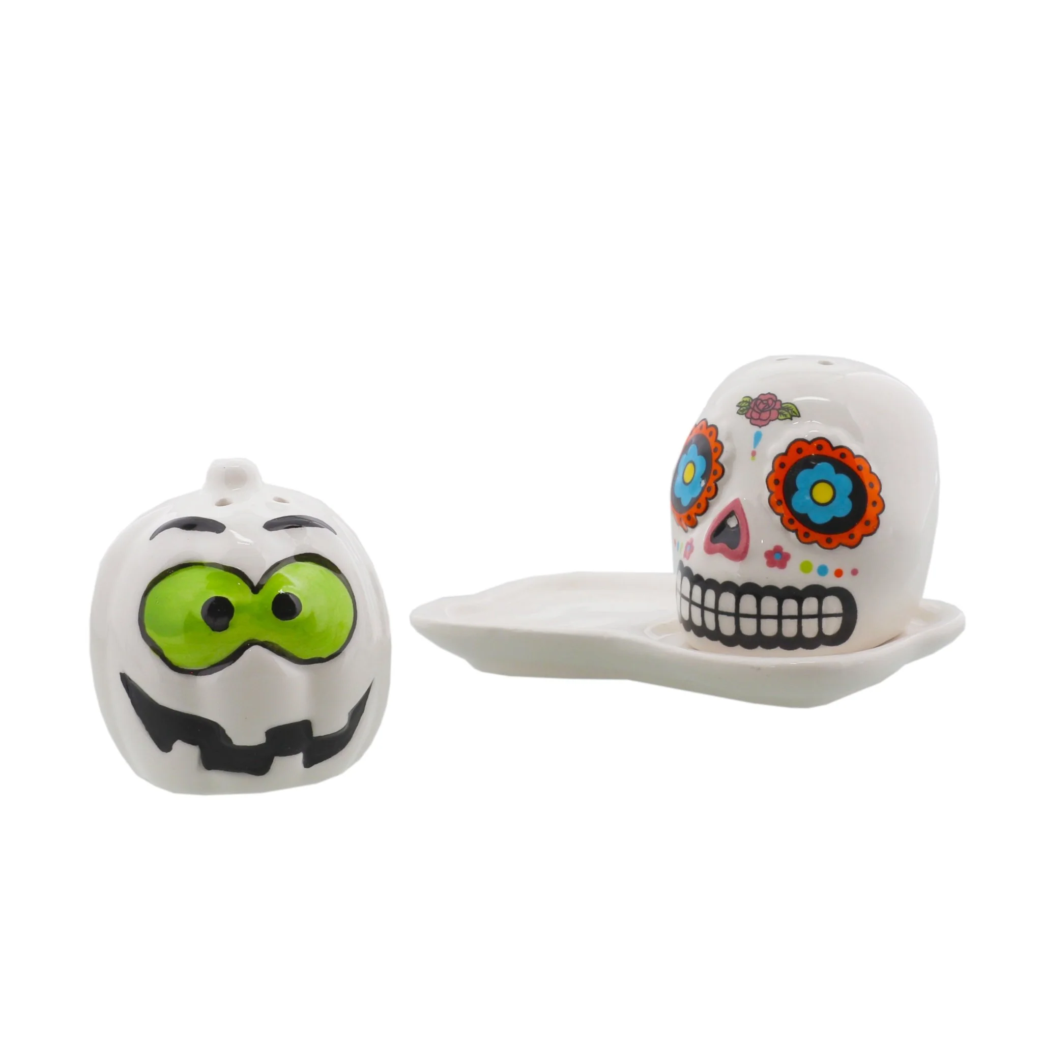 Halloween Table Decor Skull and Pumpkin Salt & Pepper Shakers - Image 4